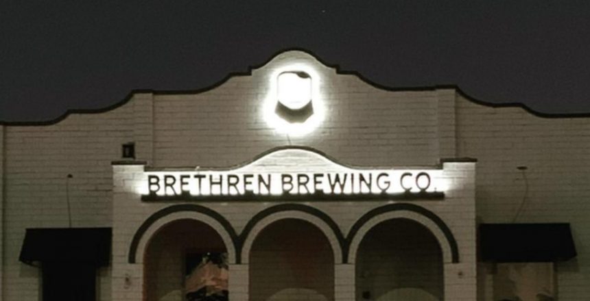 illuminated-exterior-sign-brethren-brewing-blog